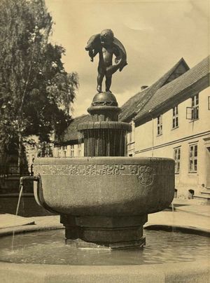 Der Hechtbrunnen in Teterow